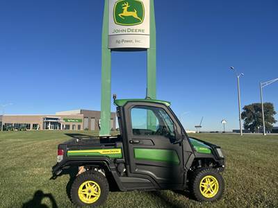 John Deere GATOR XUV 835R SIGNATURE EDITION Utility Vehicle