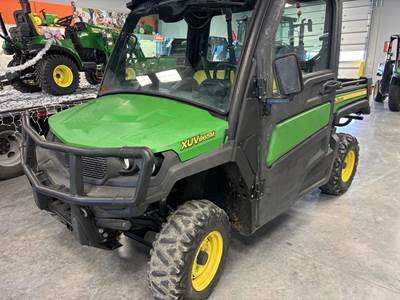 John Deere GATOR XUV 865M Utility Vehicle