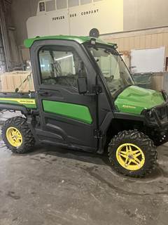 John Deere GATOR XUV 865M Utility Vehicle