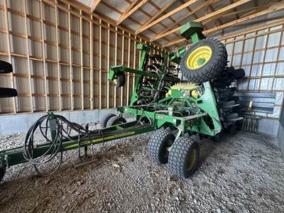 John Deere 1990CCS Seeder