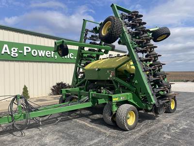 John Deere 1990CCS Seeder