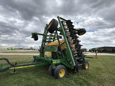 John Deere 1990CCS Seeder