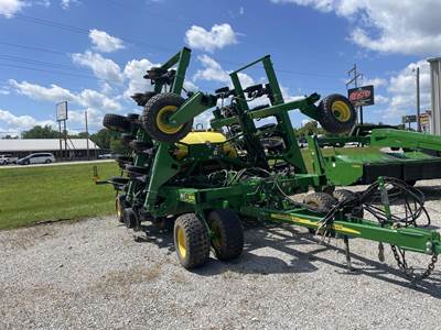 John Deere 1990CCS Seeder