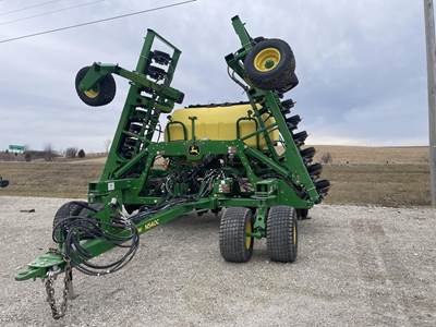 John Deere N540C Seeder