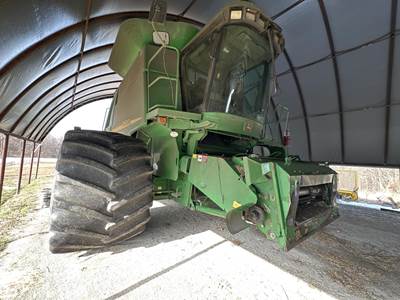 John Deere 9660 STS Combine