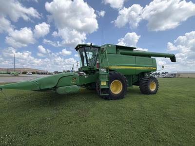 John Deere 9660 STS Combine