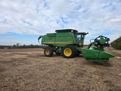 John Deere 9770 STS Combine