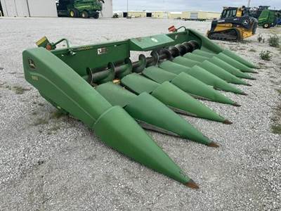 John Deere 893 Corn Head
