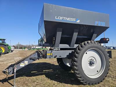 Loftness F810 Pull-Type Dry Fertilizer Applicator