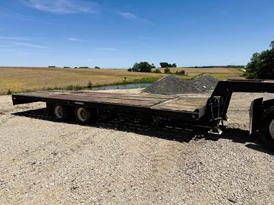 Trail King Equipment Transport Trailer