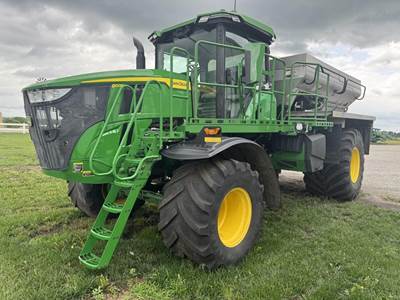 John Deere 800R Floater