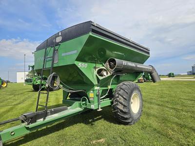 E-Z Trail 550 Grain Cart