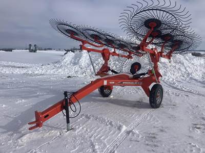 Kuhn SR110GII Hay Rake