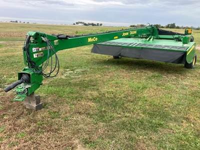 John Deere 956 Pull-Type Mower Conditioner/Windrower