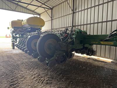 John Deere 1770NT Planter / Row Unit