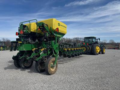 John Deere 1775NT Planter / Row Unit