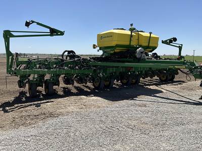 John Deere 1795 Planter / Row Unit