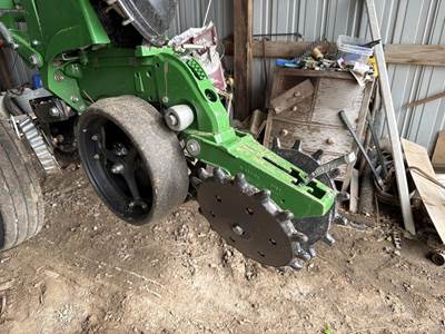 John Deere 1795 Planter / Row Unit