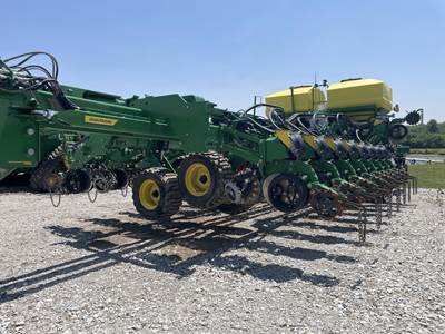 John Deere DB60 Planter / Row Unit