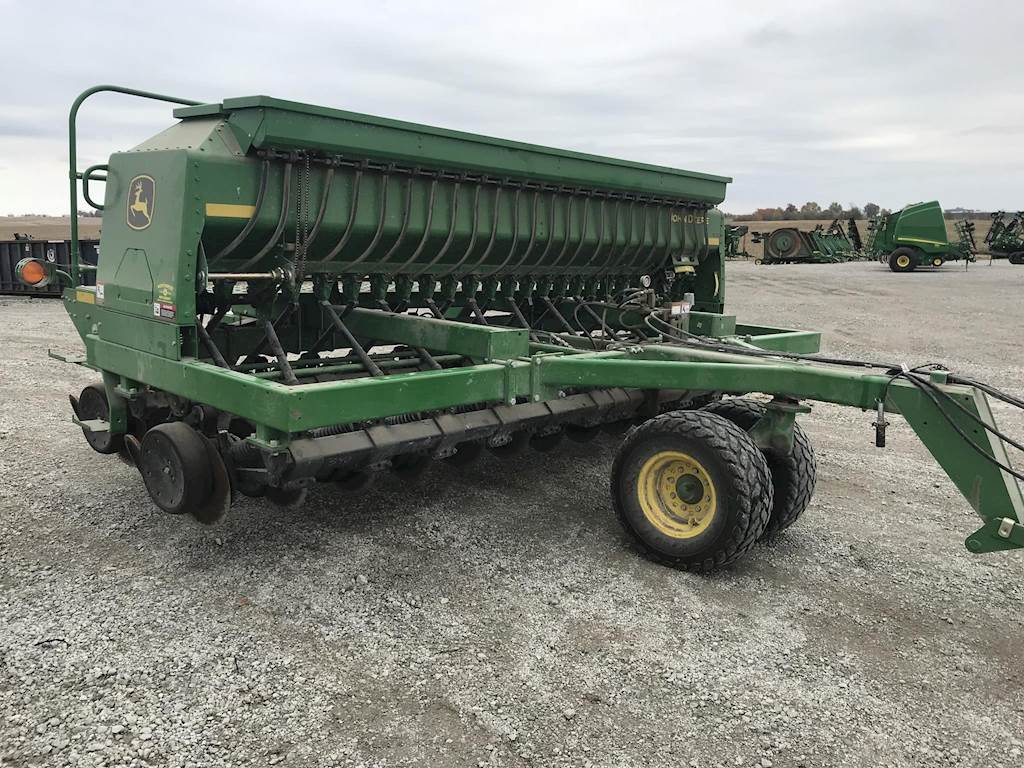 2013 John Deere 1590 Drill