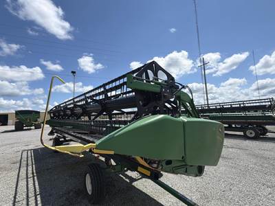 John Deere 630FD Platform