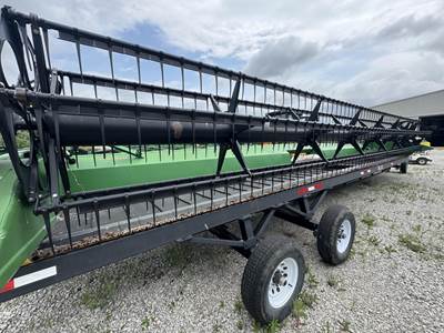 John Deere 635FD Platform