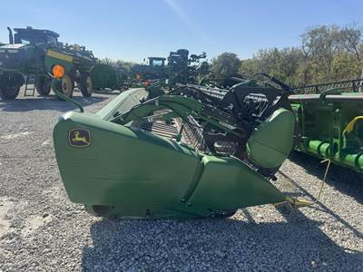 John Deere 635FD Platform