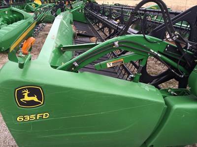 John Deere 635FD Platform