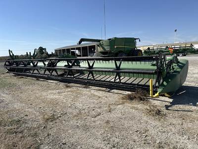 John Deere 640FD Platform