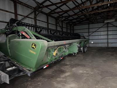 John Deere 735FD Platform