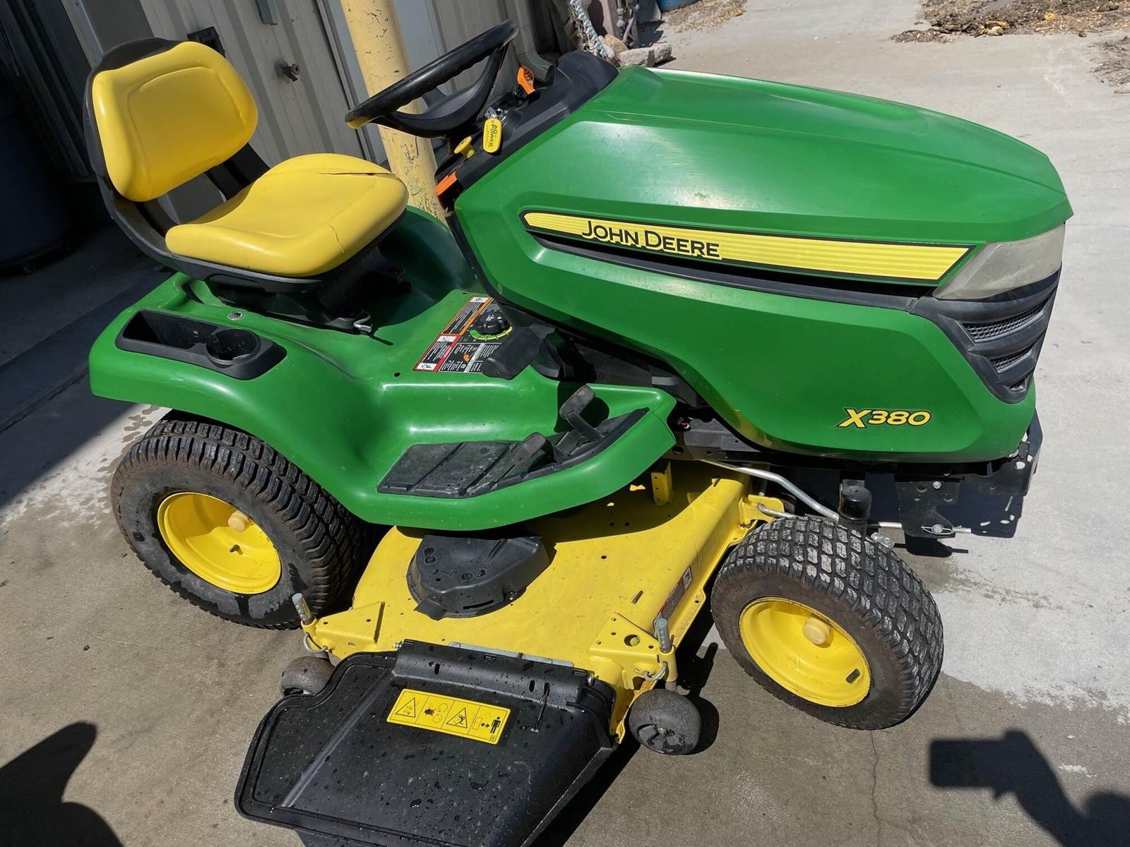 2017 John Deere X380 Riding Lawn Mower For Sale Easton, MO 88285