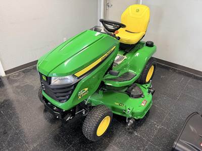 John Deere X380 Riding Lawn Mower