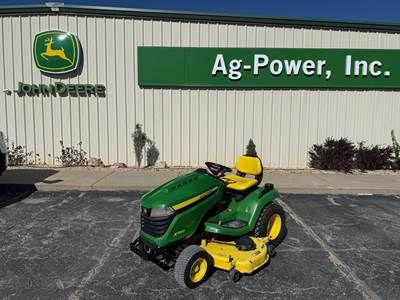 John Deere X580 Riding Lawn Mower