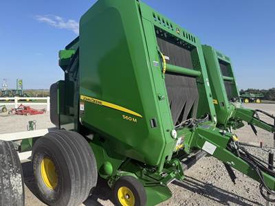 John Deere 560M Round Hay Baler