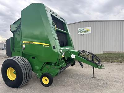 John Deere 560M Round Hay Baler