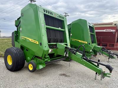 John Deere 561M Round Hay Baler