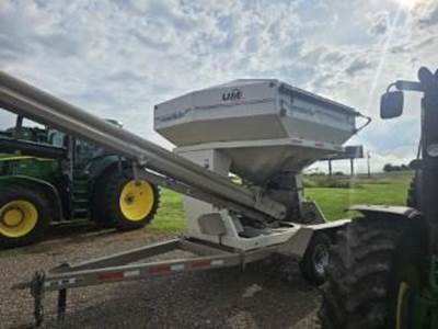 Unverferth 2750 Seed Tender