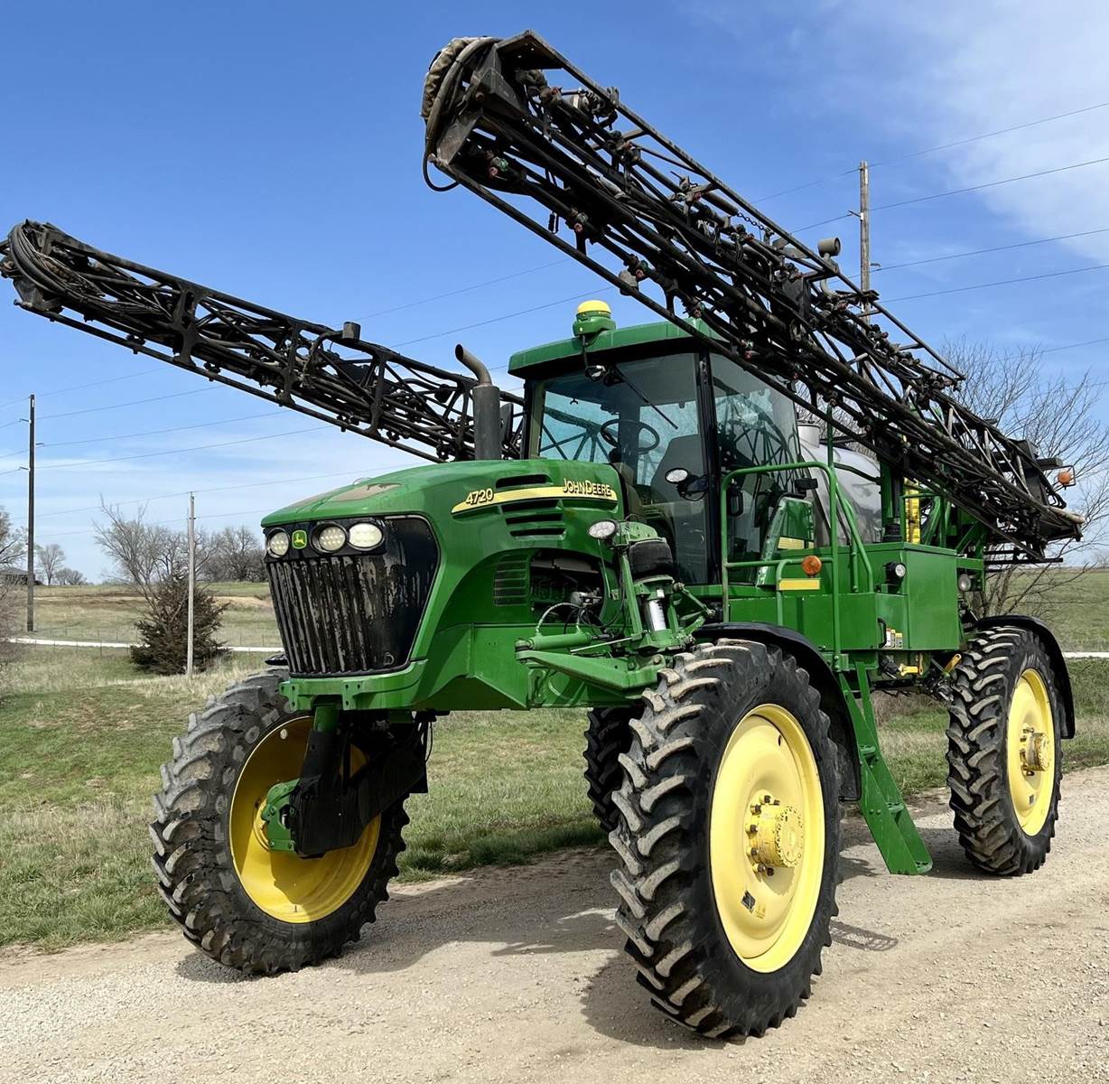 2005 John Deere 4720 SelfPropelled Sprayer For Sale, 3,460 Hours