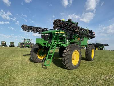 John Deere 4730 Self-Propelled Sprayer