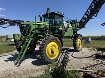 John Deere 4730 Self-Propelled Sprayer