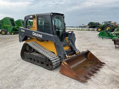 John Deere 329D Skid Steer
