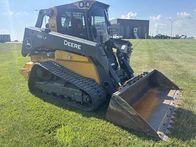 John Deere 335 P-TIER Track Skid Steer
