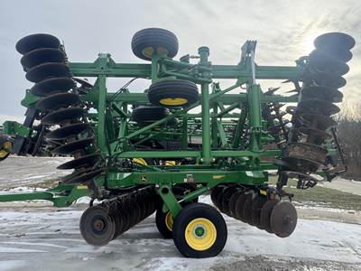 John Deere 2623 Disk