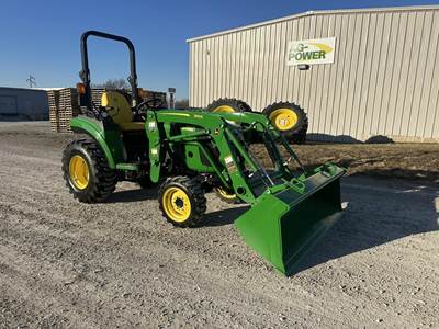 John Deere 2032R Tractor