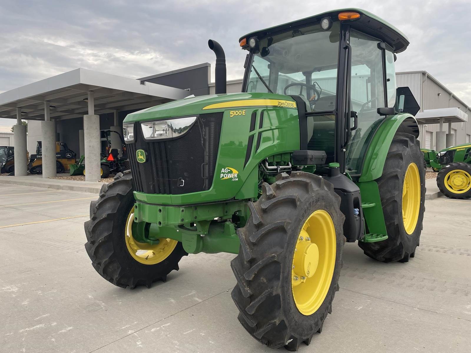 2022 John Deere 5100E Tractor For Sale Sedalia, MO 202756