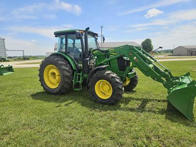 John Deere 6135E Tractor