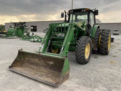 John Deere 7330 Tractor