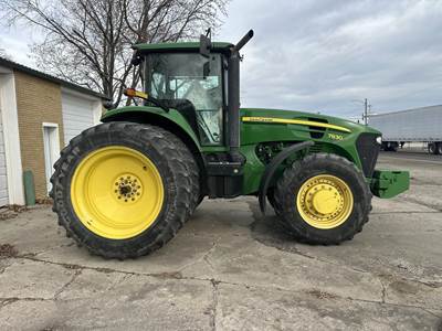 John Deere 7830 Tractor