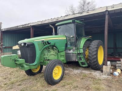 John Deere 8220 Tractor
