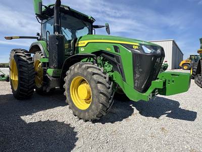 John Deere 8R 250 Tractor